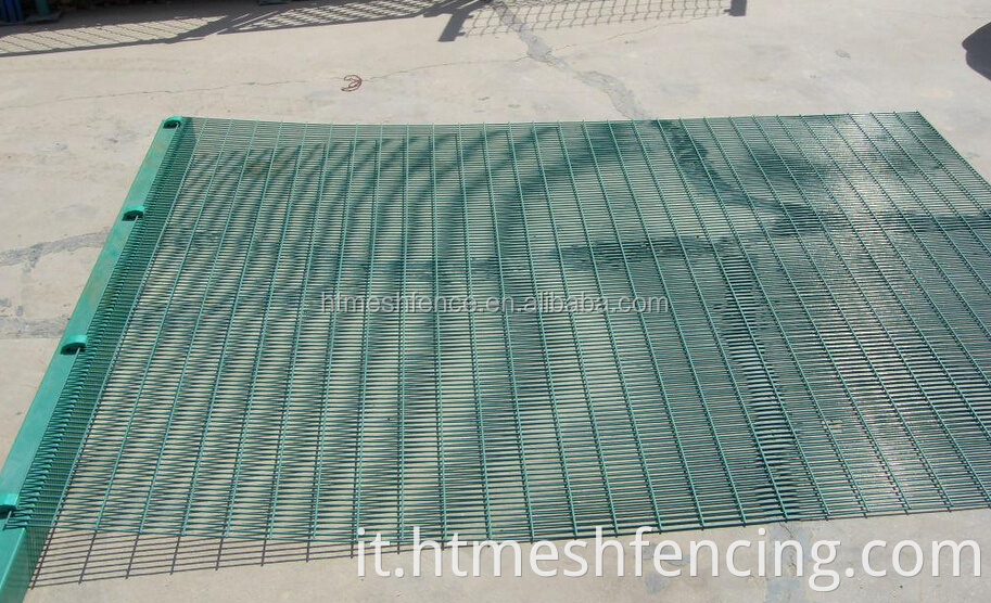 Sicurezza anti-climb rivestita in polvere 358 Fence 12,7 * 76,2mm * 2,1m (h) con 60 * 80 * 2mm Post